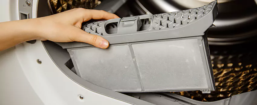 Signs Of A Clogged Dryer Lint Trap in Midland, Texas